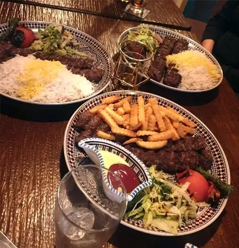 رستوران پریا